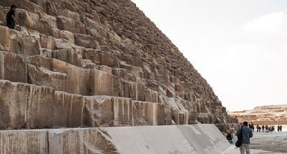 Pyramid of Cheops - the oldest of the seven wonders of the world