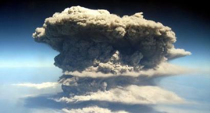 Острів Монтсеррат: Плімут - столиця, знищена вулканом