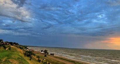 Sea of ​​Azov: rest, cities, map of resorts