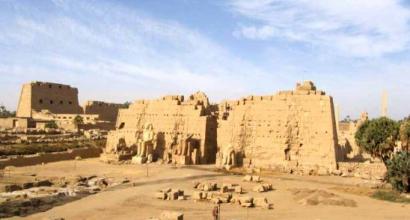 Architecture of the country of the pharaohs