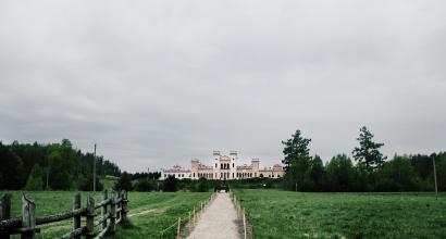 Traveling around Belarus: World and Mir Castle