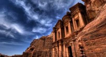 Petra - the mysterious city in the rock