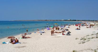 Crimea olenevka tarkhankut sandy beach