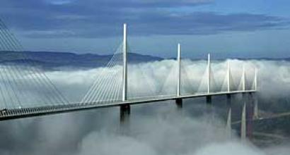 Millau Viaduct in France - the most beautiful and highest bridge in France