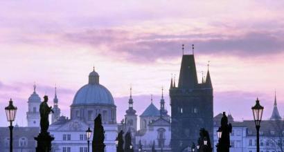 Karlov most u Pragu: istorija, legende, kako poželiti želju