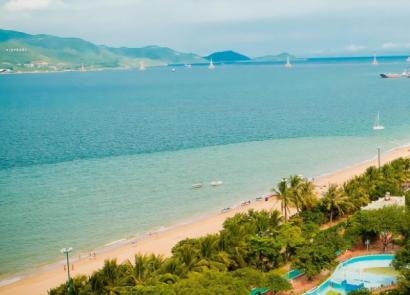 Where is the white sand on the beaches in Vietnam?