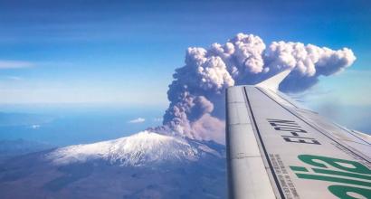 An impressive sight: Etna volcano woke up in Sicily Italy volcanic eruption