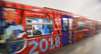 How will public transportation work in the New Year holidays